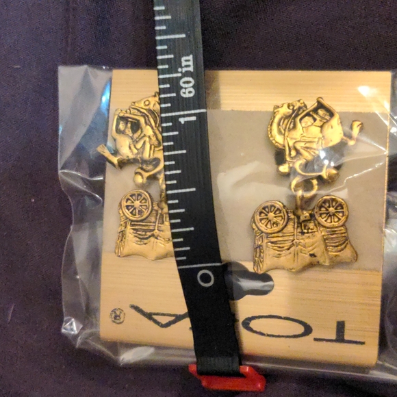 ❤️ Rodeo Horse Cowboy Carriage Earrings - Picture 6 of 7